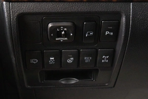 Внедорожник Toyota Land Cruiser 2013 года, 3699000 рублей, Оренбург