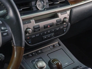 Седан Lexus ES 2014 года, 2379000 рублей, Сургут