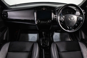 Универсал Toyota Corolla Fielder 2018 года, 1609000 рублей, Сургут