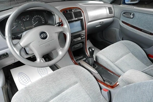 Седан Kia Magentis 2005 года, 529000 рублей, Тюмень