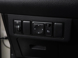 Хетчбэк Nissan Tiida 2012 года, 699000 рублей, Воронеж