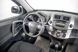 Внедорожник Toyota RAV4 2011 года, 1739000 рублей, Пермь