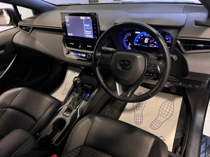 Универсал Toyota Corolla 2019 года, 1999000 рублей, Красноярск