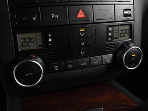 Внедорожник Volkswagen Touareg 2008 года, 1279000 рублей, Воронеж