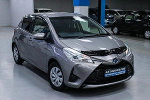 Хетчбэк Toyota Vitz 2017 года, 978000 рублей, Солонцы