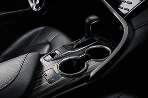 Седан Toyota Camry 2018 года, 2730000 рублей, Ульяновск