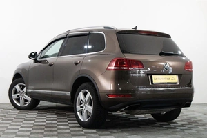 Внедорожник Volkswagen Touareg 2011 года, 2199000 рублей, Сургут