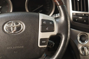 Внедорожник Toyota Land Cruiser 2012 года, 3749000 рублей, Челябинск