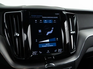 Внедорожник Volvo XC60 2018 года, 3423444 рублей, Москва