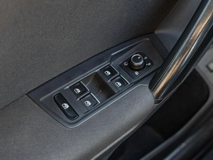 Внедорожник Volkswagen Tiguan 2017 года, 2345000 рублей, Краснодар