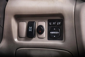 Минивэн Toyota Estima 2001 года, 989000 рублей, Томск