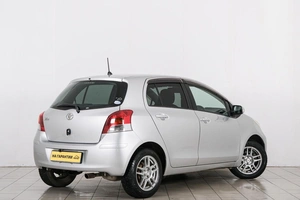 Хетчбэк Toyota Vitz 2010 года, 739000 рублей, Красноярск