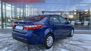Седан Kia Rio 2013 года, 790000 рублей, Солонцы