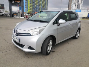 Хетчбэк Toyota Ractis 2012 года, 1150000 рублей, Красноярск