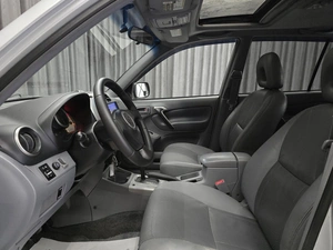 Внедорожник Toyota RAV4 2001 года, 690000 рублей, Красноярск