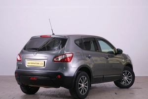 Внедорожник Nissan Qashqai 2011 года, 1049000 рублей, Омск