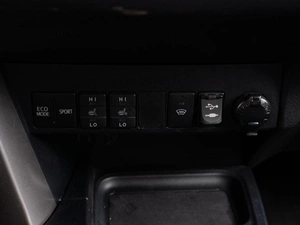 Внедорожник Toyota RAV4 2015 года, 2320000 рублей, Тюмень