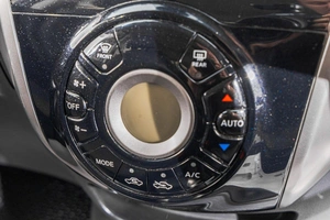 Хетчбэк Nissan Note 2014 года, 949000 рублей, Барнаул