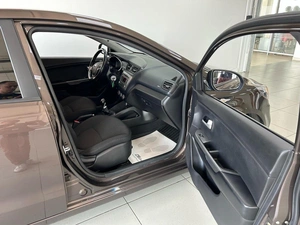 Хэтчбек 4 дв. Kia Rio 2016 года, 905000 рублей, Смоленск