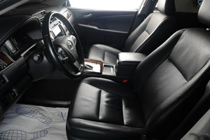 Седан Toyota Camry 2017 года, 2639000 рублей, Тюмень