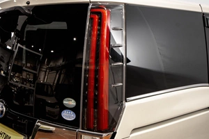 Минивэн Toyota Esquire 2017 года, 2389000 рублей, Барнаул