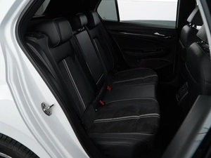 Хетчбэк Volkswagen Golf 2021 года, 2797434 рублей, Москва