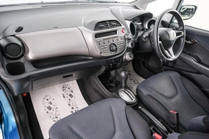 Хетчбэк Honda Fit 2008 года, 659000 рублей, Красноярск