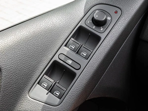 Внедорожник Volkswagen Tiguan 2012 года, 1250000 рублей, Краснодар