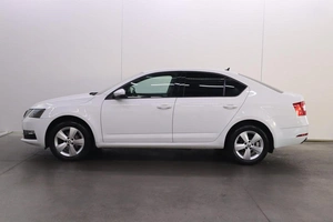 Хэтчбек Skoda Octavia 2020 года, 2000000 рублей, Брянск