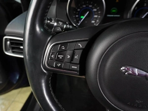 Седан Jaguar XE 2016 года, 1949000 рублей, Воронеж