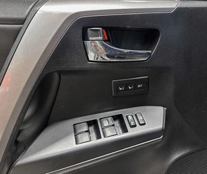 Внедорожник Toyota RAV4 2017 года, 2470000 рублей, Красноярск