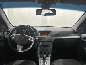 Седан Opel Astra 2010 года, 590000 рублей, Орёл