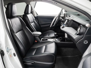 Внедорожник Toyota RAV4 2015 года, 2320000 рублей, Тюмень