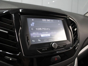 Универсал ВАЗ (LADA) Vesta Cross 2019 года, 949000 рублей, Омск