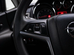 Хетчбэк Opel Astra 2011 года, 799000 рублей, Краснодар
