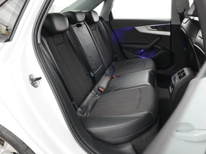 Седан Audi A4 2021 года, 2579077 рублей, Москва