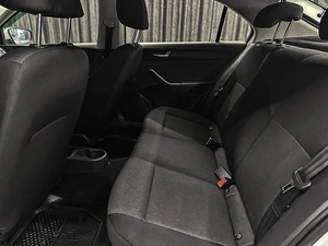 Лифтбек Skoda Rapid 2018 года, 930000 рублей, Красноярск