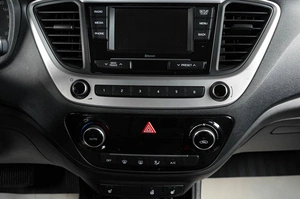 Седан Hyundai Solaris 2017 года, 1299000 рублей, Тюмень