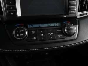 Внедорожник Toyota RAV4 2017 года, 2229000 рублей, Аксай