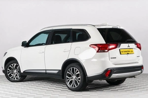 Внедорожник Mitsubishi Outlander 2017 года, 2239000 рублей, Челябинск
