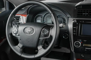 Седан Toyota Camry 2013 года, 1649000 рублей, Тюмень