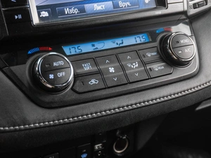 Внедорожник Toyota RAV4 2017 года, 3049000 рублей, Тюмень