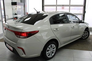 Седан Kia Rio 2018 года, 1347000 рублей, Красноярск
