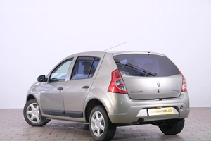 Хетчбэк Renault Sandero 2012 года, 539000 рублей, Омск