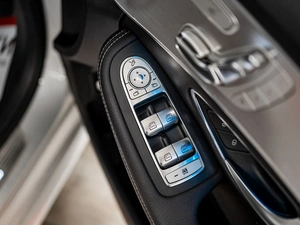 Универсал Mercedes-benz C-класс 2018 года, 2000000 рублей, Красноярск