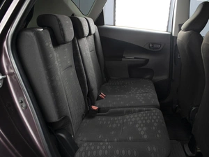 Хетчбэк Toyota Ractis 2013 года, 1070000 рублей, Омск
