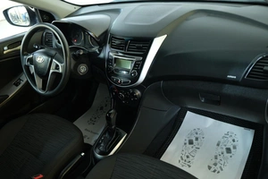 Седан Hyundai Solaris 2016 года, 1049000 рублей, Омск