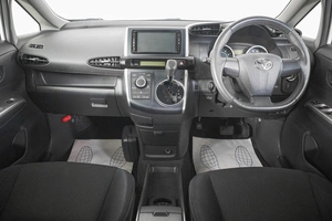 Минивэн Toyota Wish 2009 года, 1389000 рублей, Кемерово