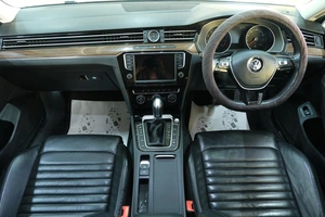 Седан Volkswagen Passat 2015 года, 1639000 рублей, Омск