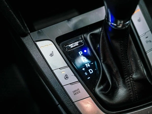 Седан Hyundai Elantra 2019 года, 1579000 рублей, Красноярск